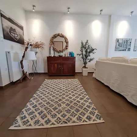 Дом отдыха Helen Of Troy House *