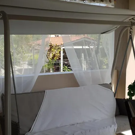 Дом отдыха Helen Of Troy House *