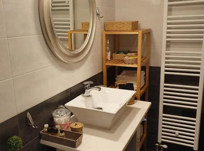 Дом отдыха Helen Of Troy House *