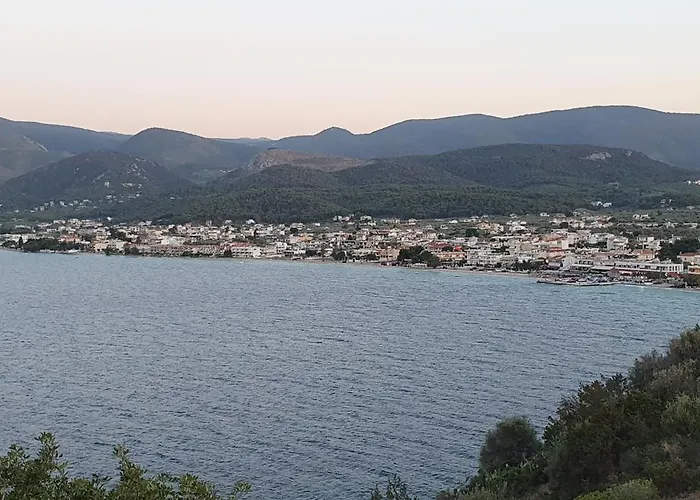 Helen Of Troy House Лутра-Ореас-Эленис